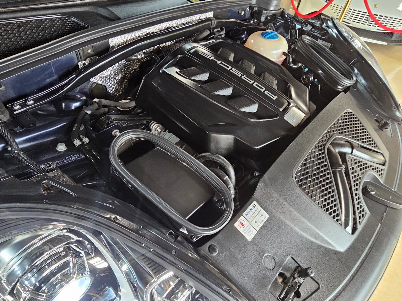 Used 2018 Porsche Macan S AWD/4WD image 61