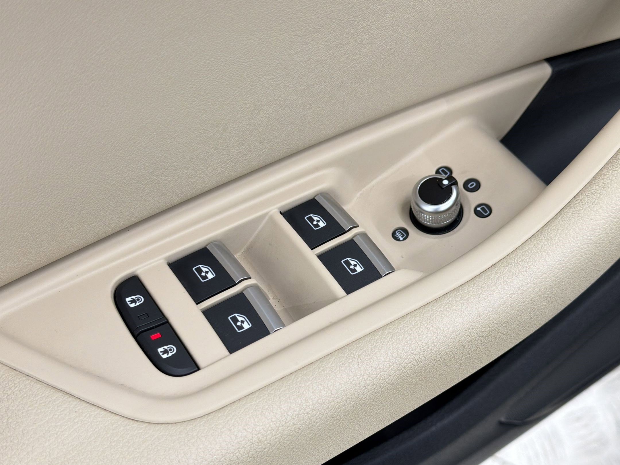 Used 2021 Audi A4 2.0T Premium w/ Convenience Package image 22