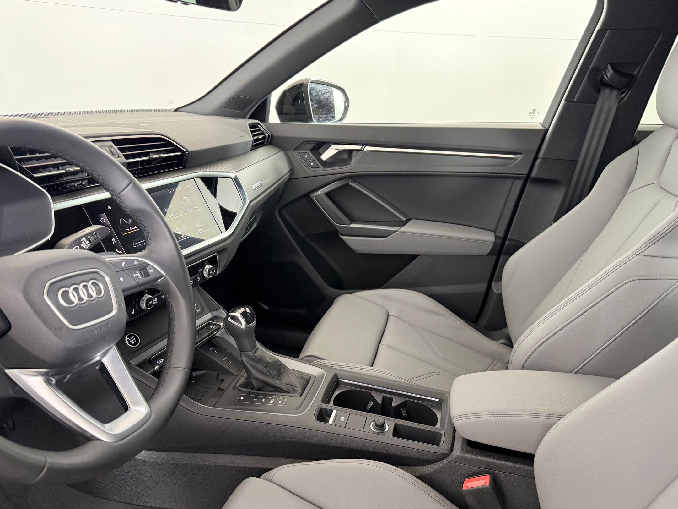New 2025 Audi Q3 2.0T Premium image 22