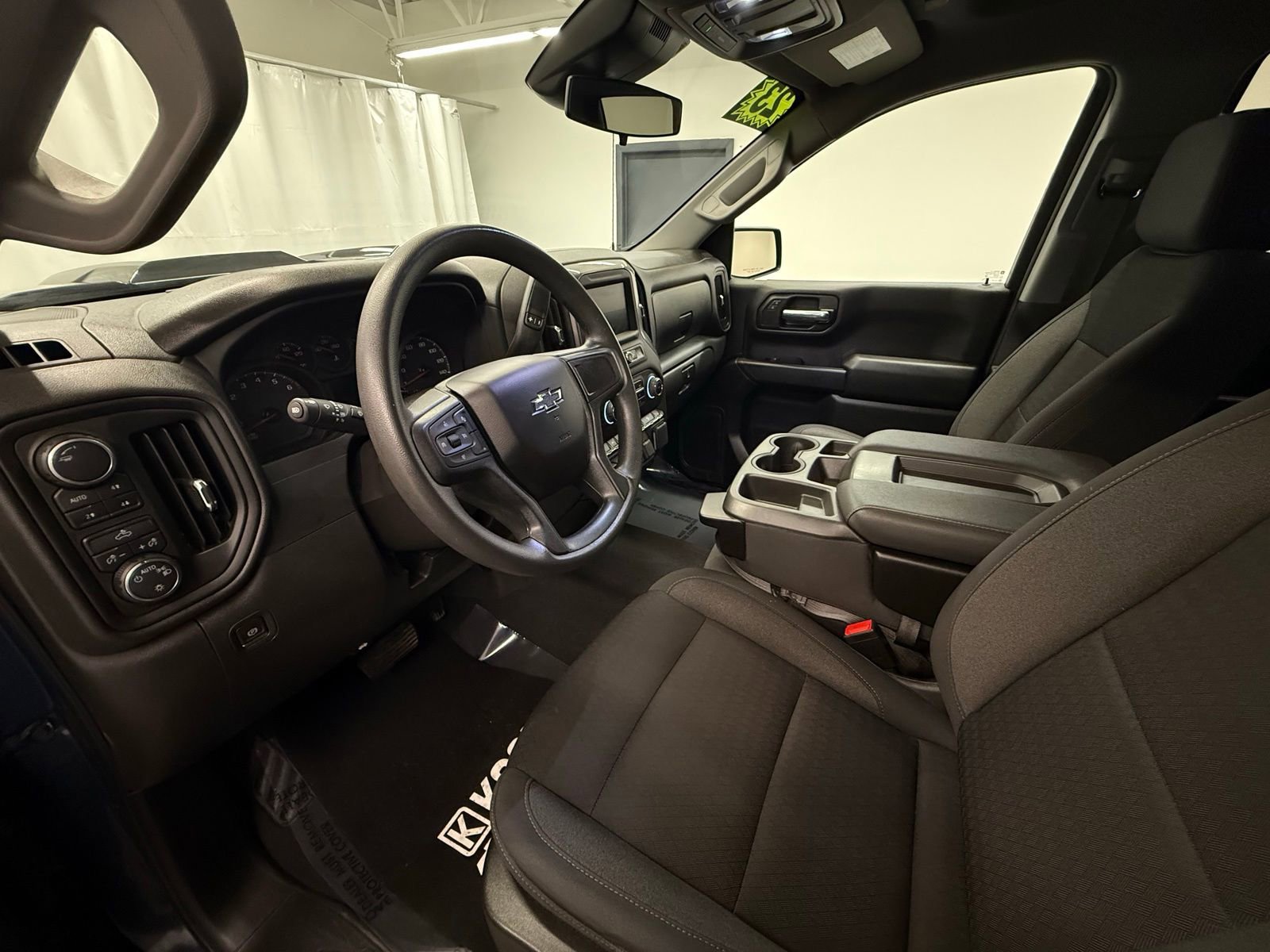 Used 2023 Chevrolet Silverado 1500 Custom Trail Boss w/ LPO, Dark Essentials Package image 11