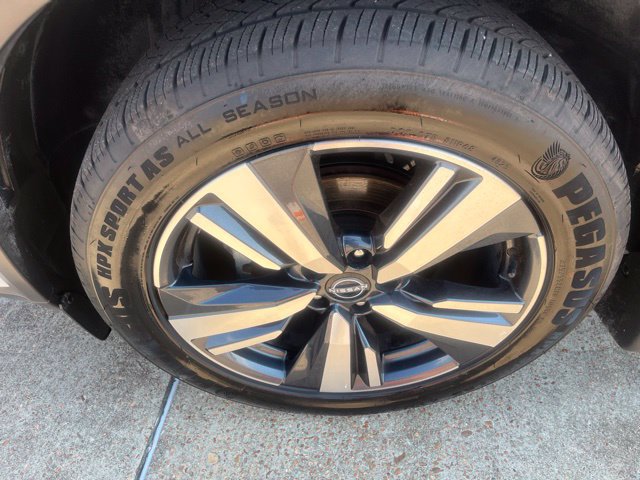 Used 2023 Nissan Rogue SL w/ SL Premium Package FWD image 8