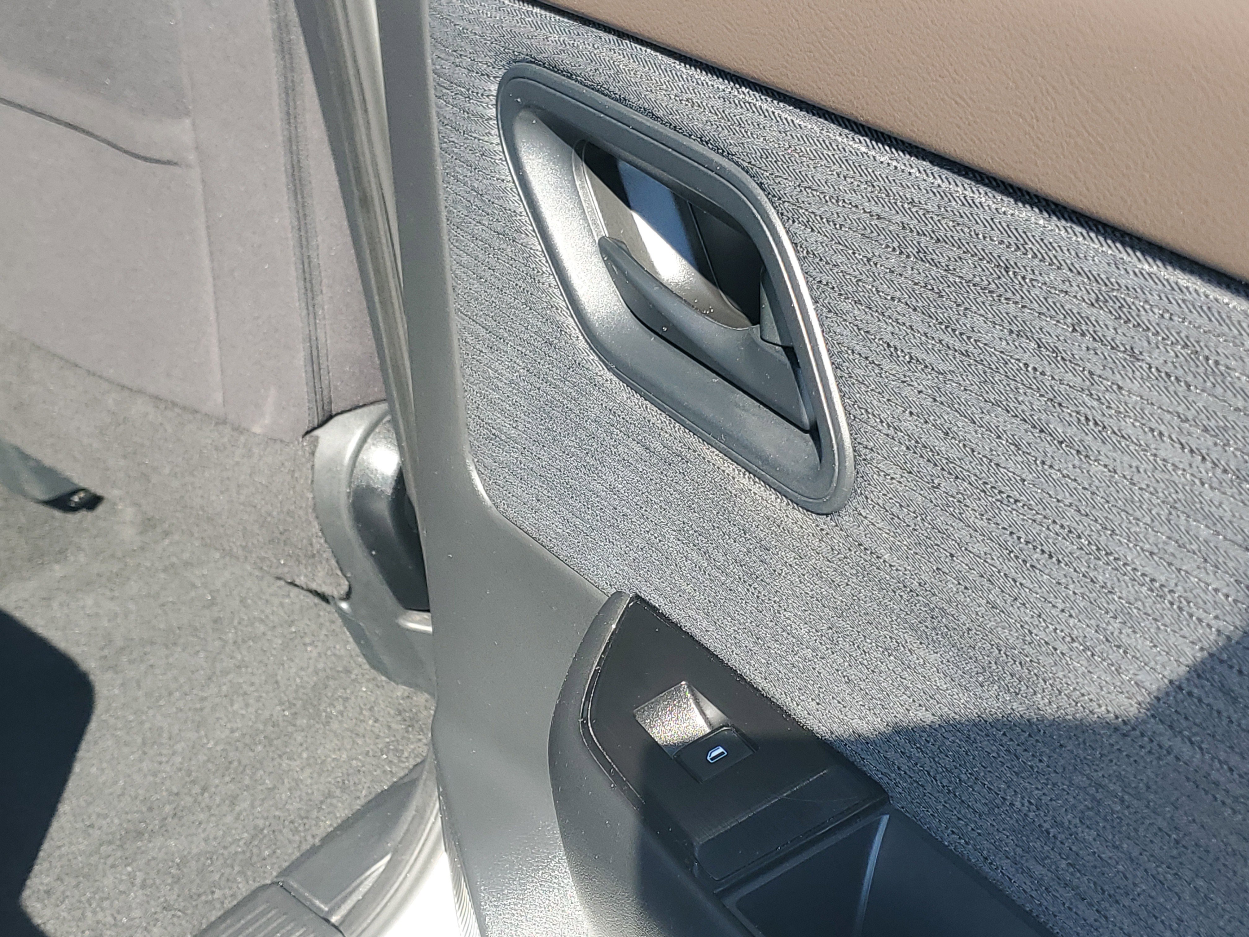 Used 2023 Nissan Rogue S image 27