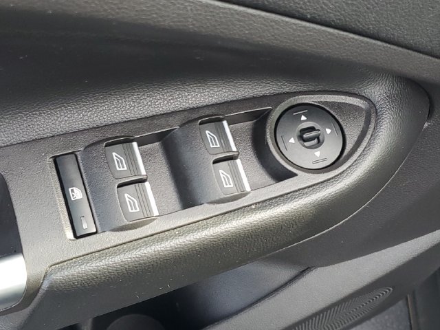 Used 2019 Ford Escape Titanium AWD/4WD image 17