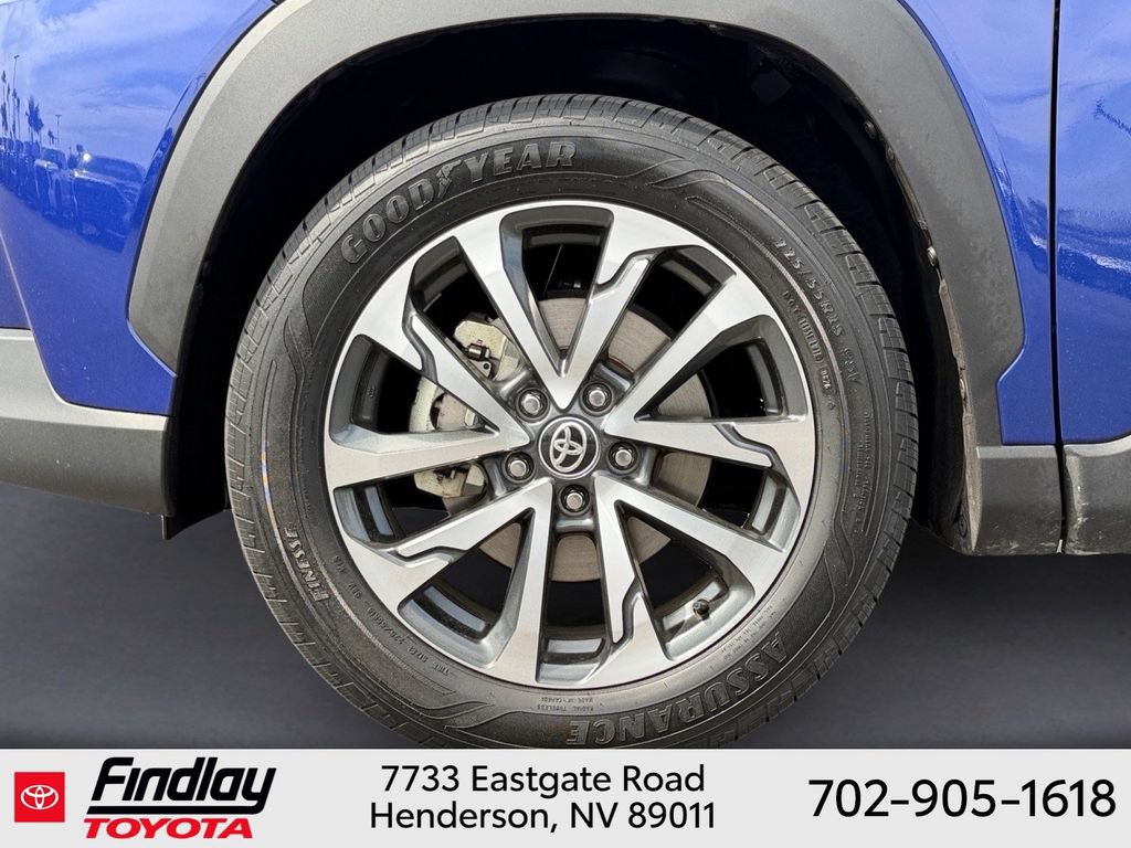 Certified 2025 Toyota Corolla Cross XLE FWD image 12