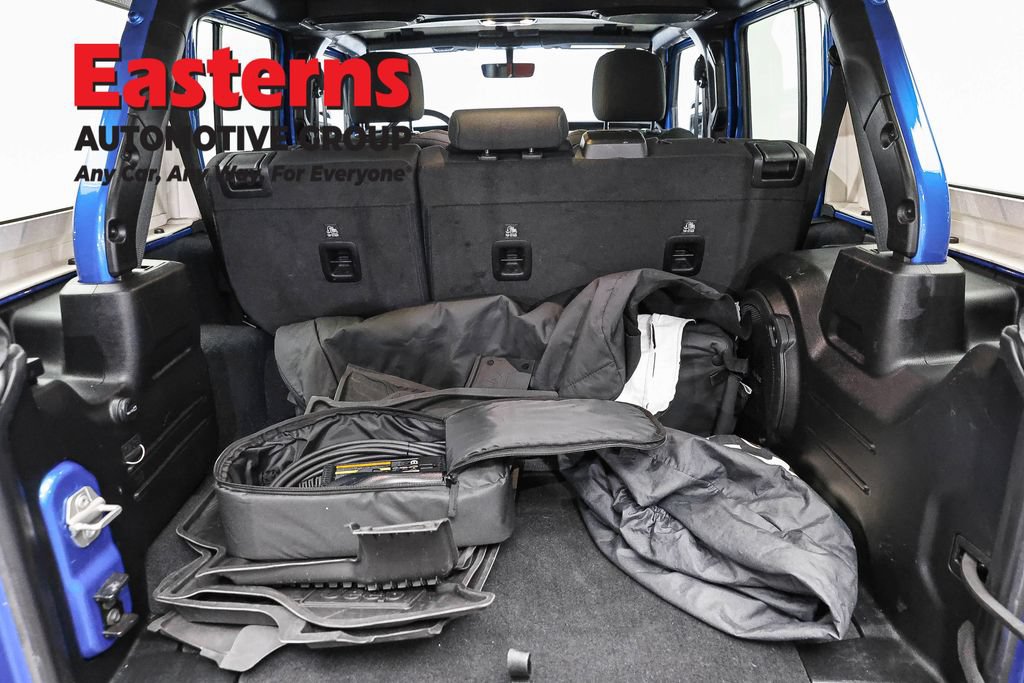 Used 2023 Jeep Wrangler Unlimited w/ Cold Weather Group AWD/4WD image 11