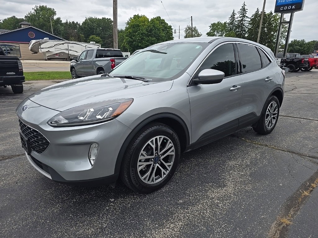 Used 2022 Ford Escape SEL image 2