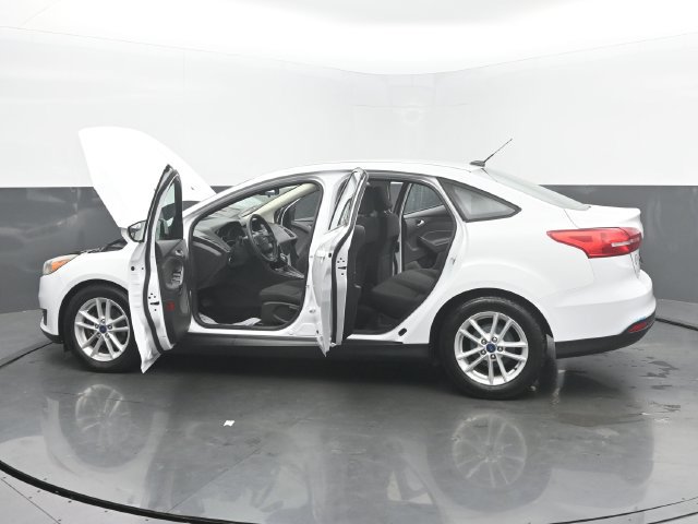 Used 2017 Ford Focus SE FWD image 55
