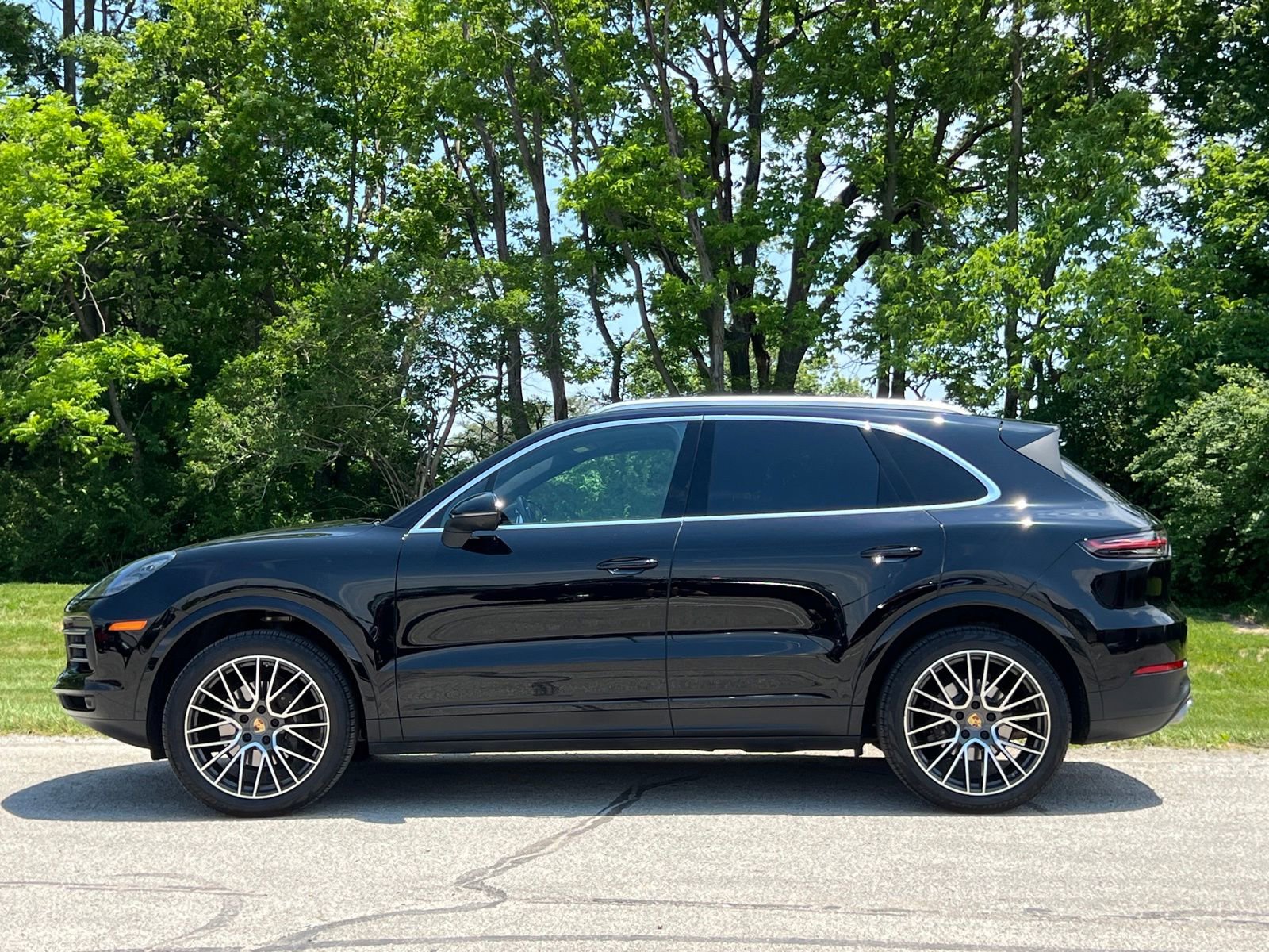 Certified 2020 Porsche Cayenne AWD/4WD image 2