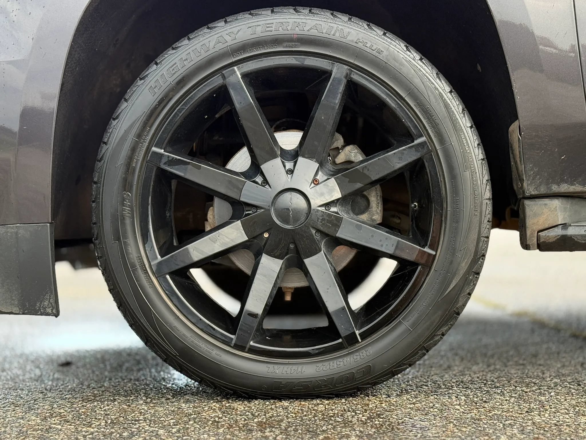 Used 2018 Chevrolet Tahoe LT AWD/4WD image 29