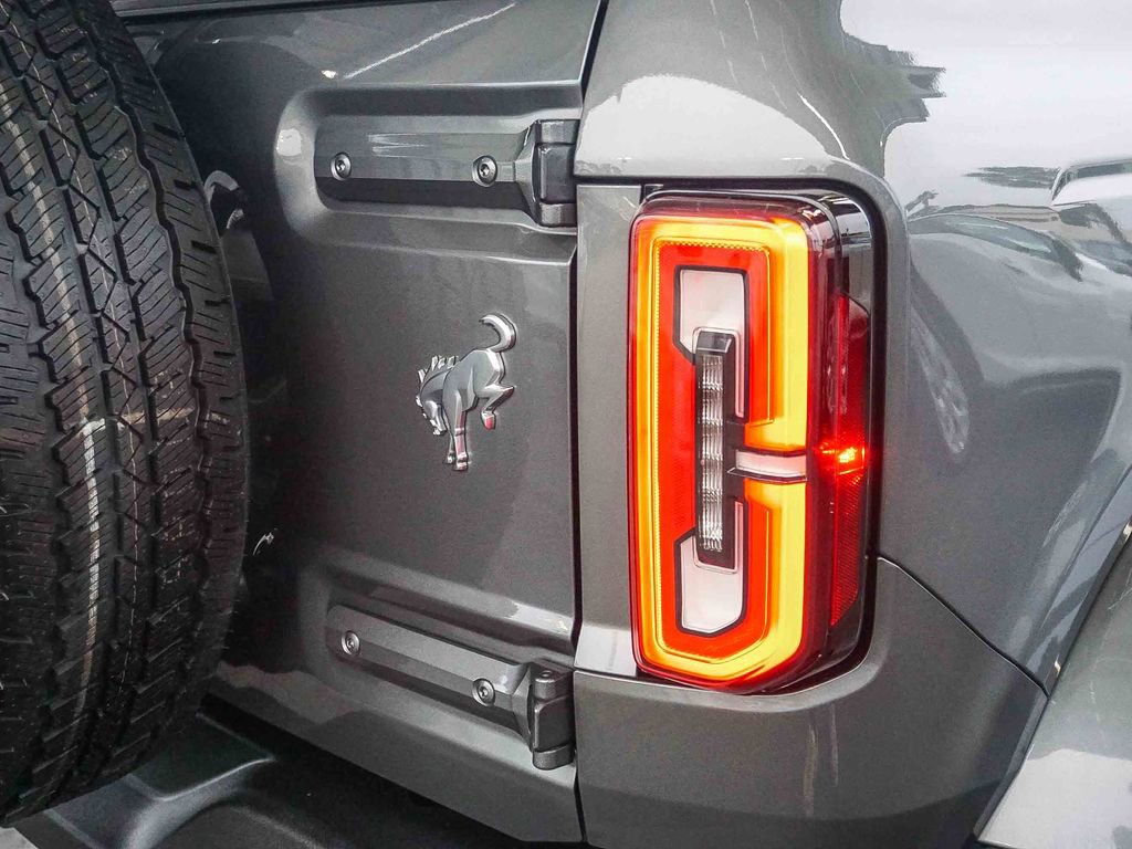 Used 2024 Ford Bronco Outer Banks image 8