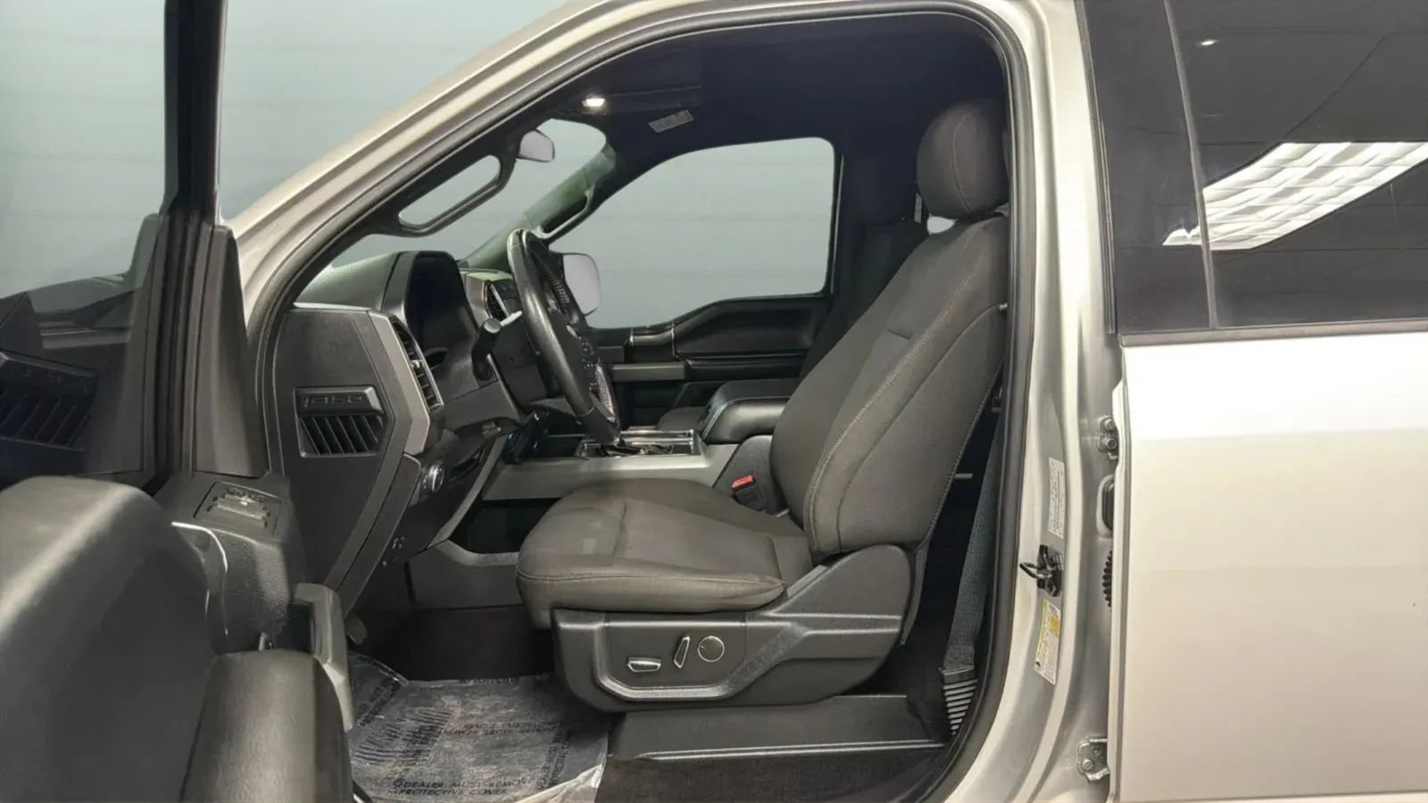 Used 2018 Ford F150 XLT w/ Equipment Group 302A Luxury AWD/4WD image 20
