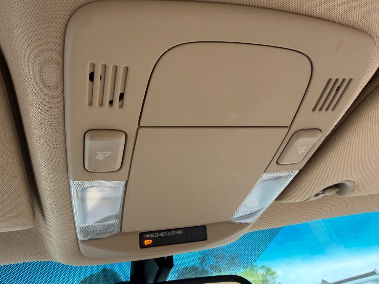 Used 2010 Buick Lucerne CX w/ CX Premium Appearance Package FWD image 25