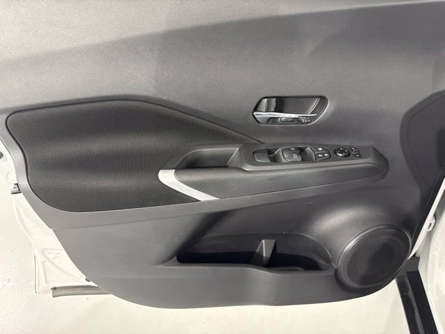 Used 2023 Nissan Kicks SV w/ Interior Electronics Package FWD image 17