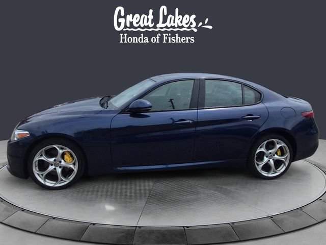 Used 2018 Alfa Romeo Giulia Ti Sport w/ Quick Order Package 22S Sport AWD/4WD image 2