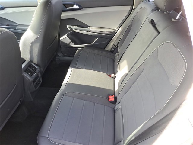 Used 2024 Volkswagen Taos SE image 8