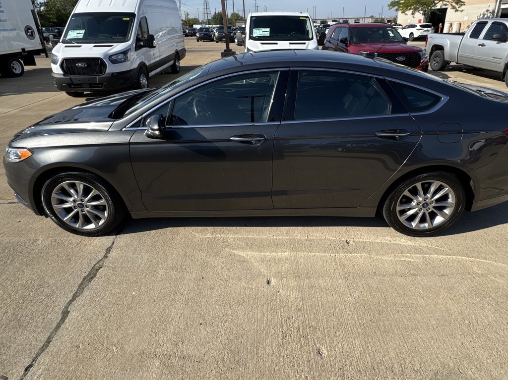 Certified 2017 Ford Fusion SE w/ Fusion SE Technology Package