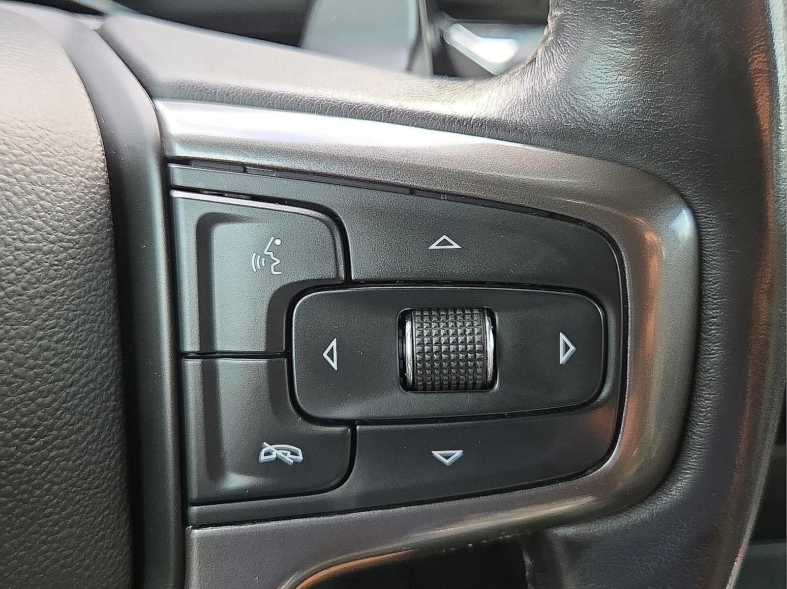Used 2022 Chevrolet Silverado 1500 ZR2 w/ Technology Package AWD/4WD image 23