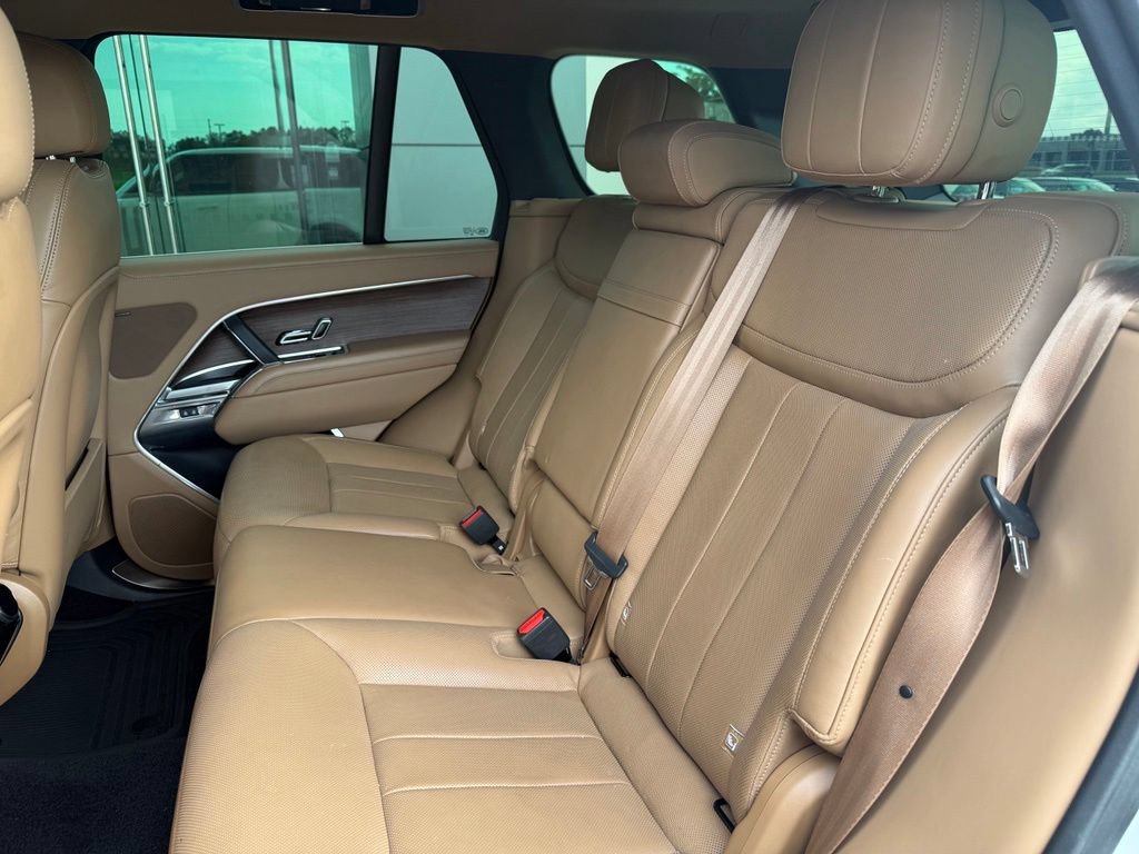 Used 2023 Land Rover Range Rover SE AWD/4WD image 8