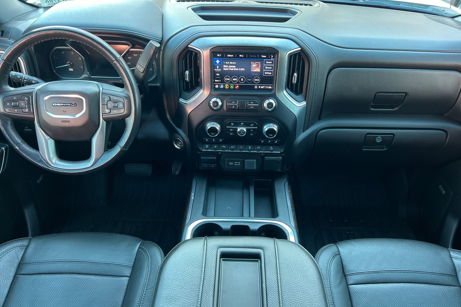 Used 2020 GMC Sierra 3500 Denali w/ Denali Ultimate Package image 17