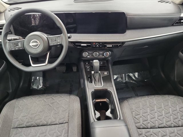 Used 2025 Nissan Kicks SV FWD image 15