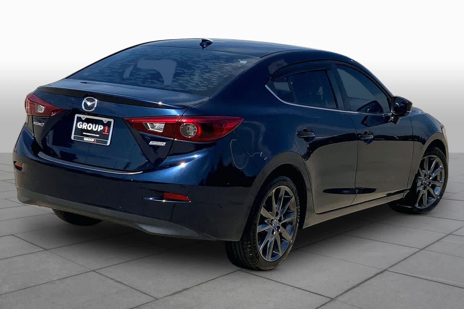 Used 2018 MAZDA MAZDA3 Grand Touring FWD image 12
