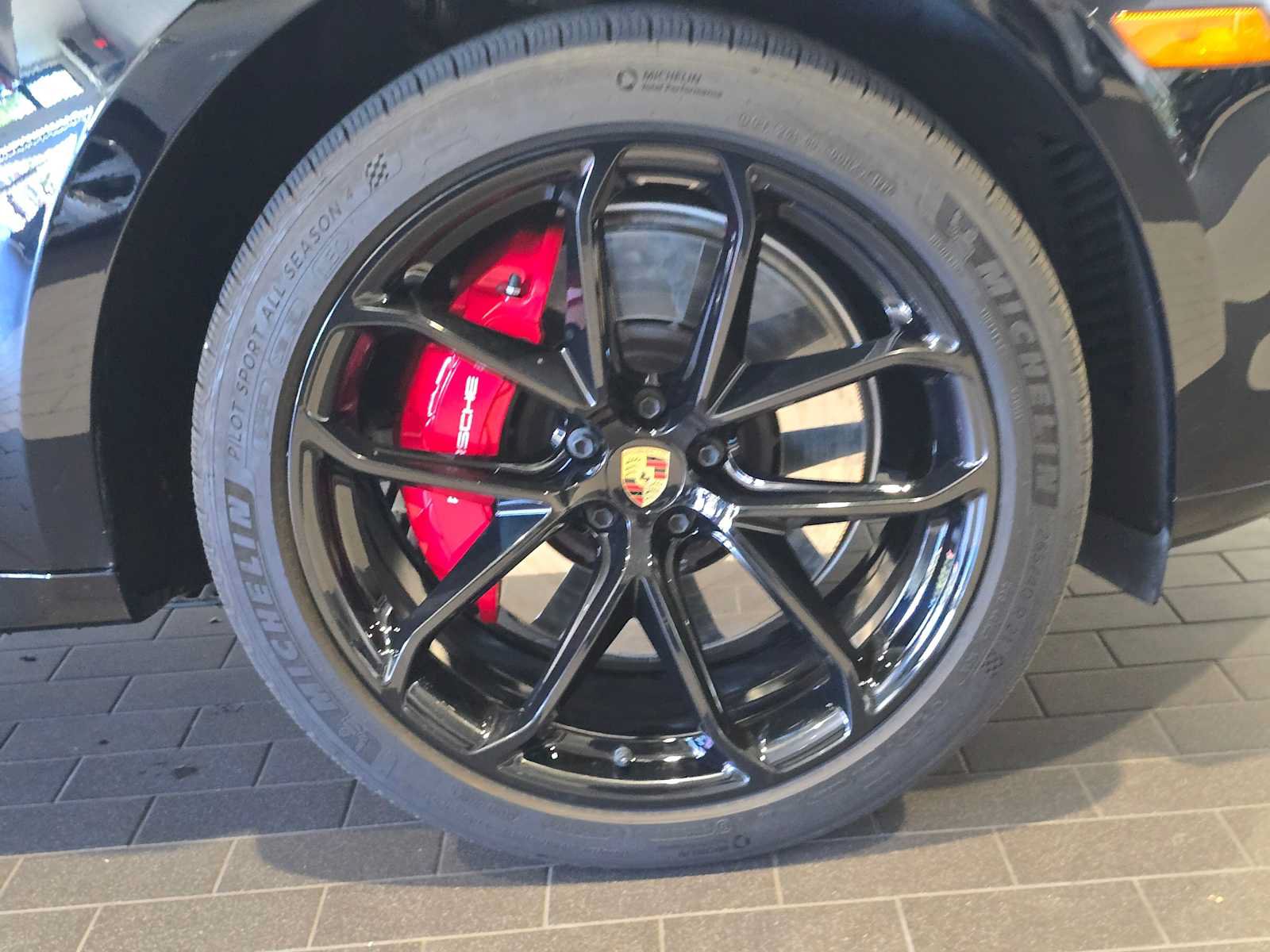Used 2025 Porsche Macan GTS AWD/4WD image 11