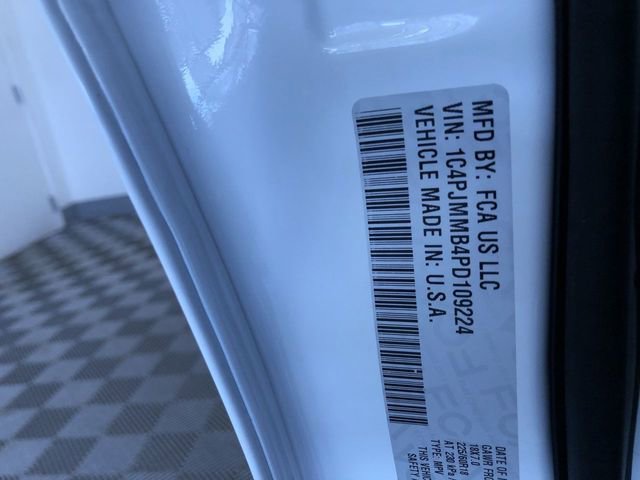 Used 2023 Jeep Cherokee Altitude Lux w/ Lux Elite Package image 33