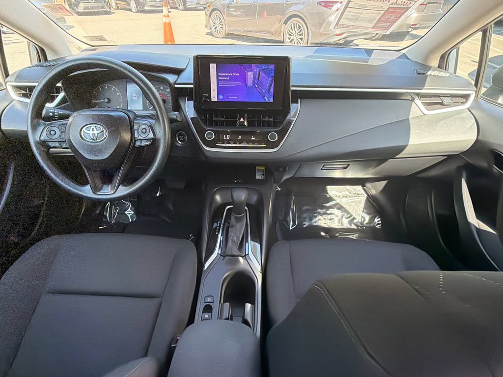 Used 2025 Toyota Corolla LE w/ LE Premium Package FWD image 12