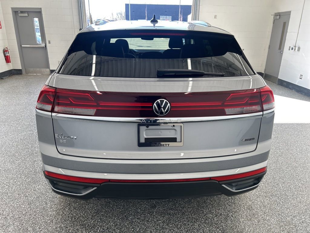New 2026 Volkswagen Atlas Cross Sport SE AWD/4WD image 4