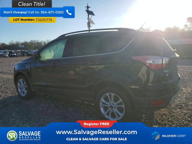 Used 2018 Ford Escape SE image 3