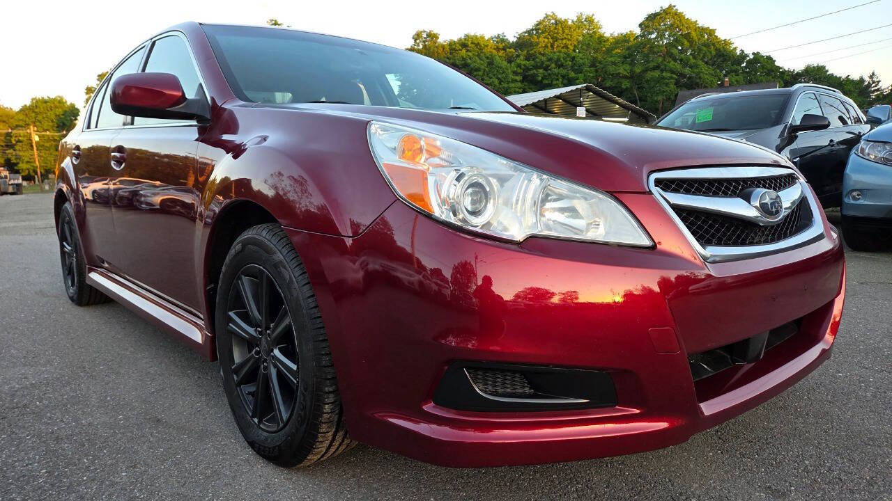Used 2010 Subaru Legacy 2.5i Premium AWD/4WD image 21