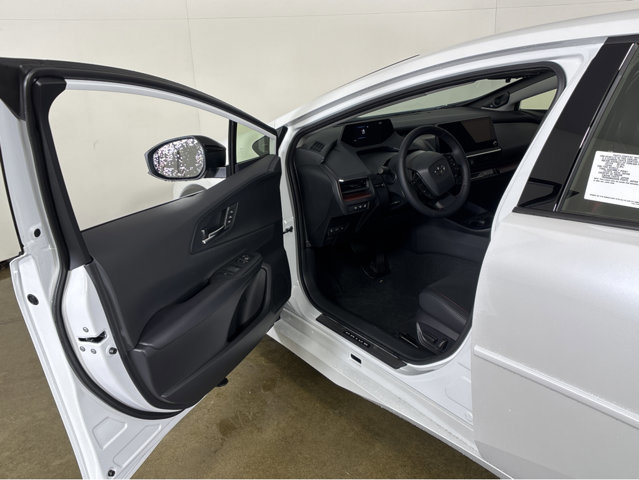 New 2026 Toyota Prius Plug-In Hybrid image 3