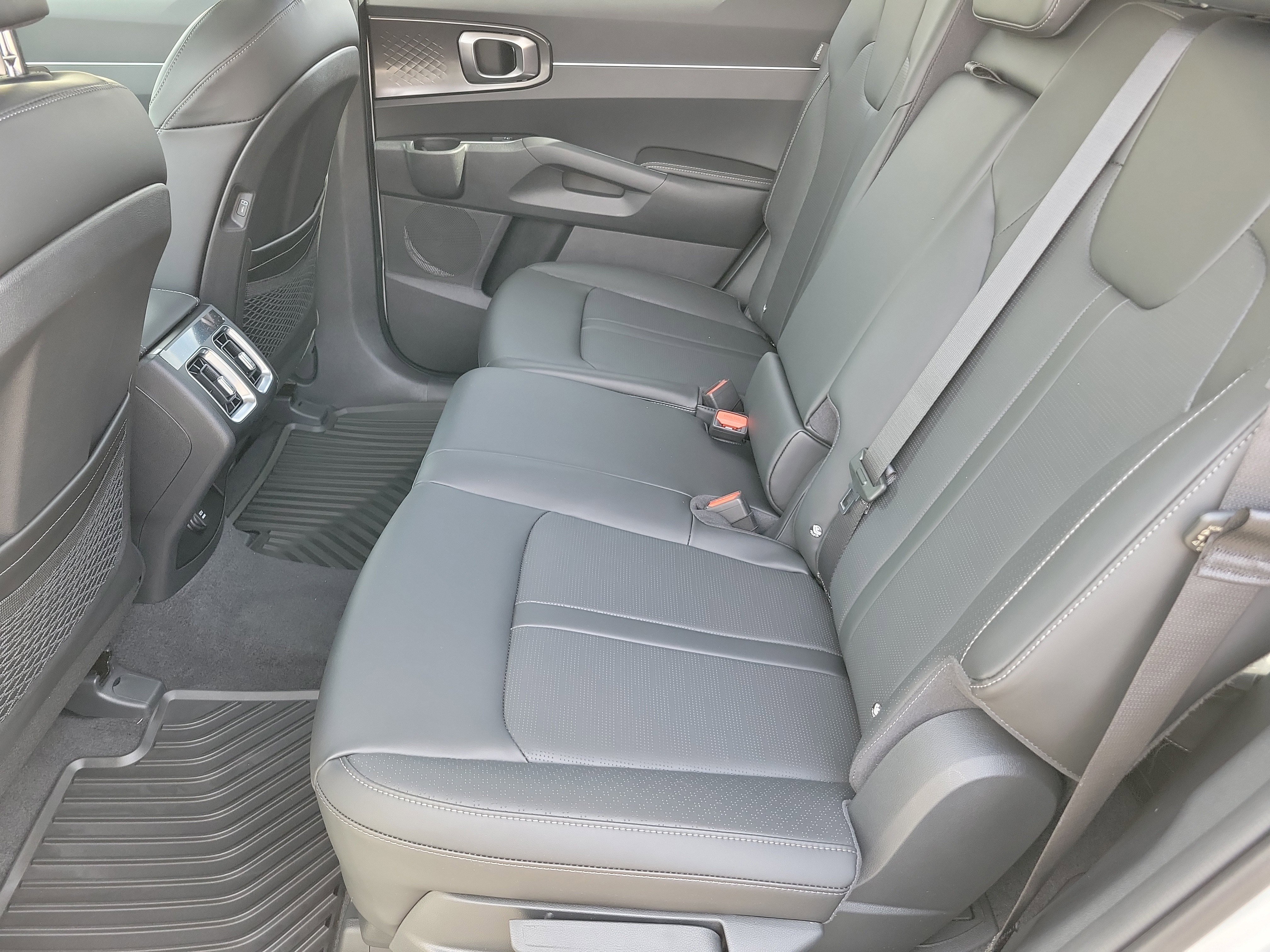 New 2026 Kia Sorento S image 6