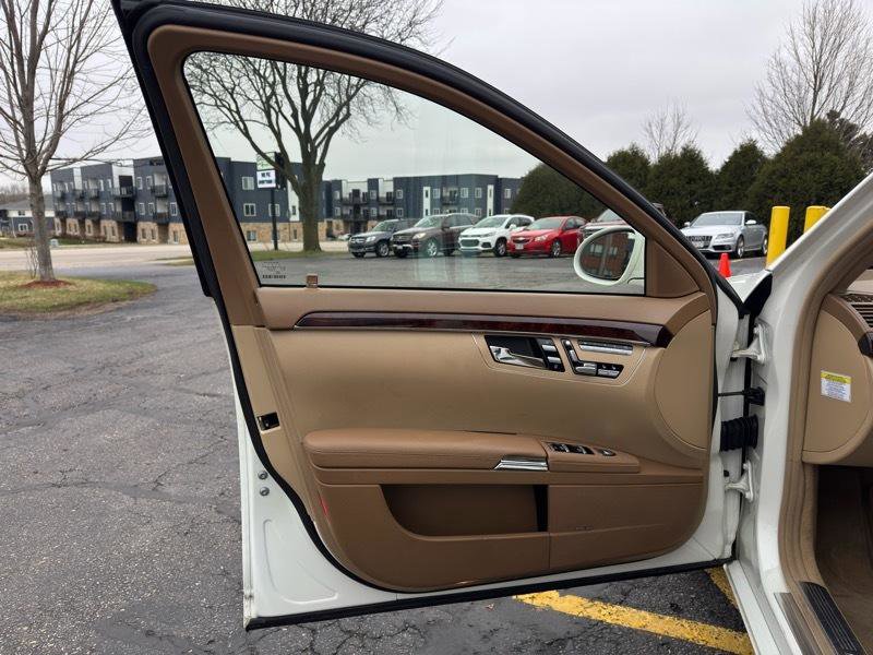 Used 2009 Mercedes-Benz S 550 4MATIC image 14