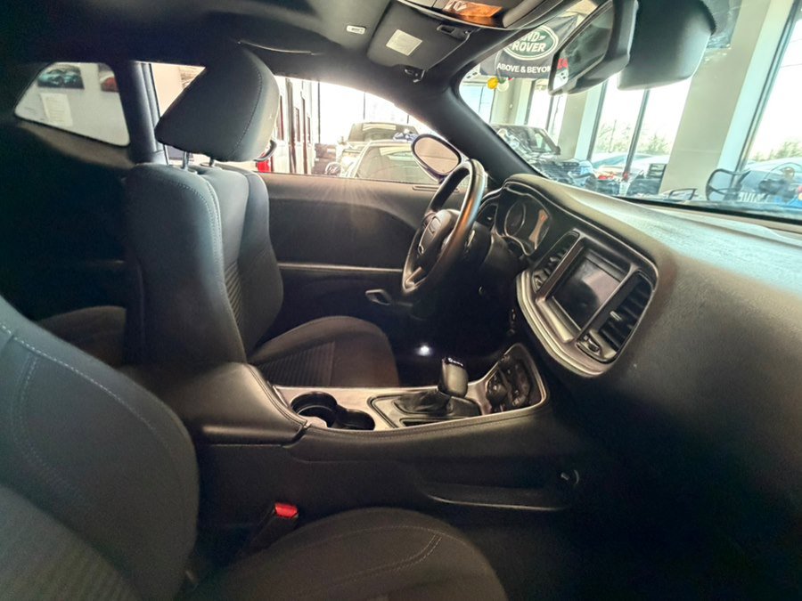 Used 2018 Dodge Challenger SXT w/ Super Sport Group (SS/T) RWD image 29