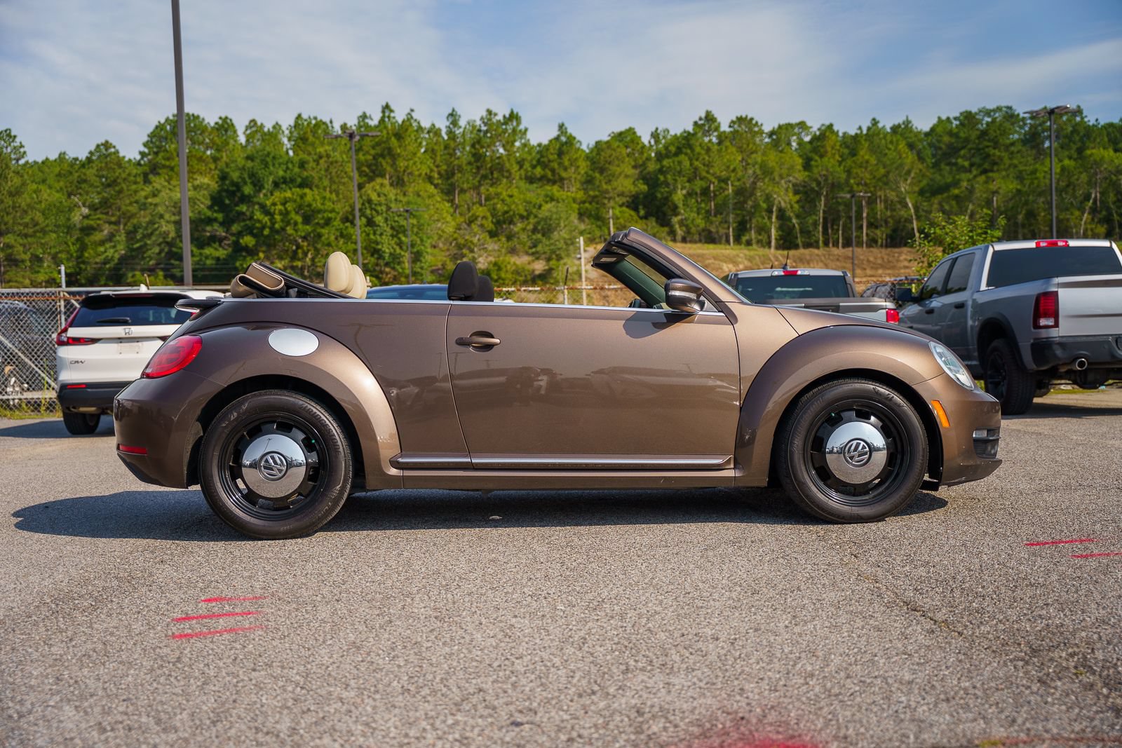 Used 2014 Volkswagen Beetle 1.8T FWD image 15