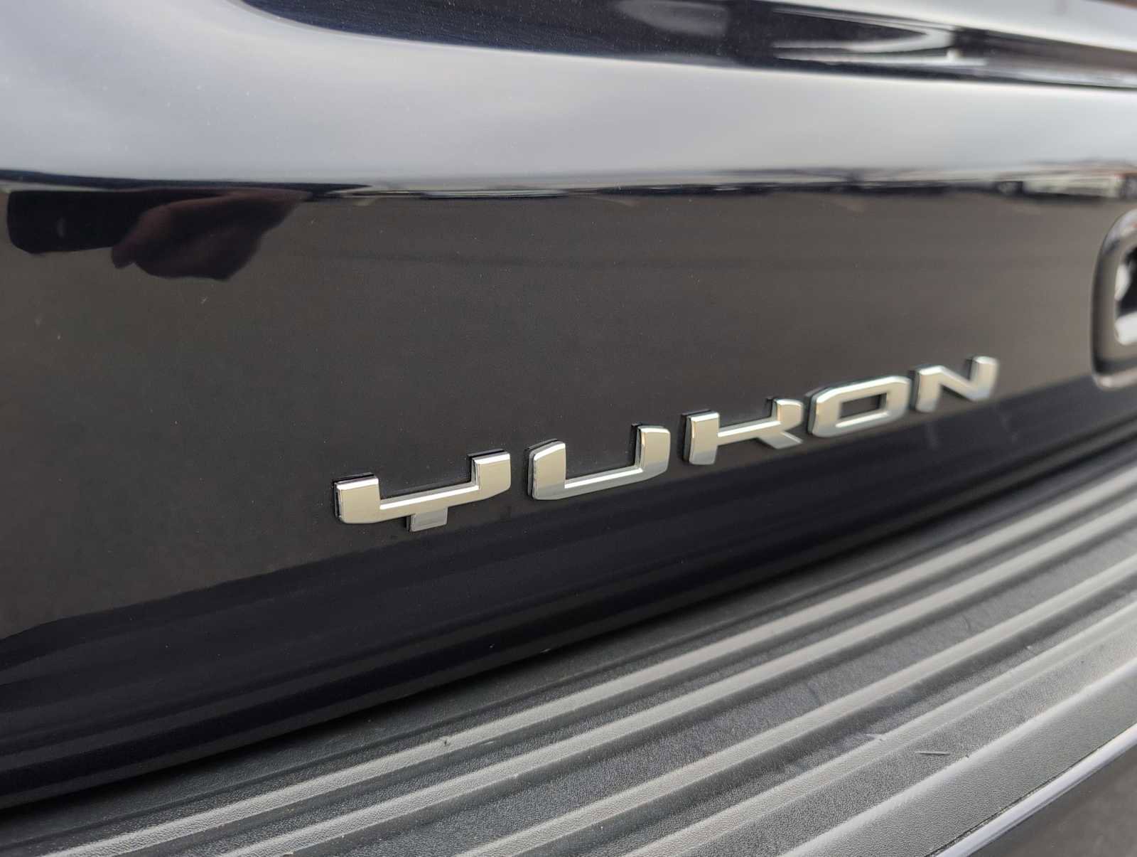 Used 2024 GMC Yukon XL Denali image 13