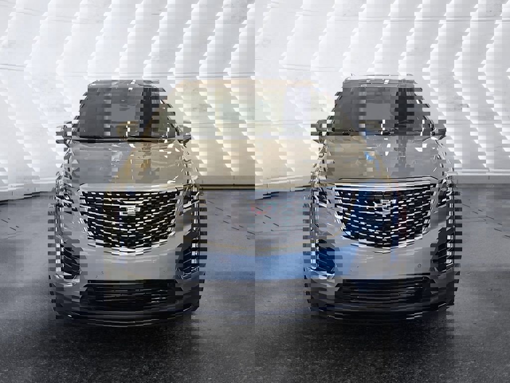 Used 2023 Cadillac XT5 Luxury image 2