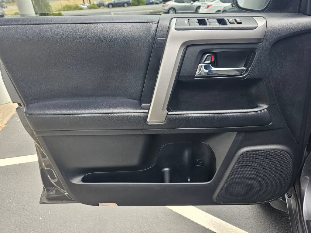 Used 2021 Toyota 4Runner SR5 AWD/4WD image 19