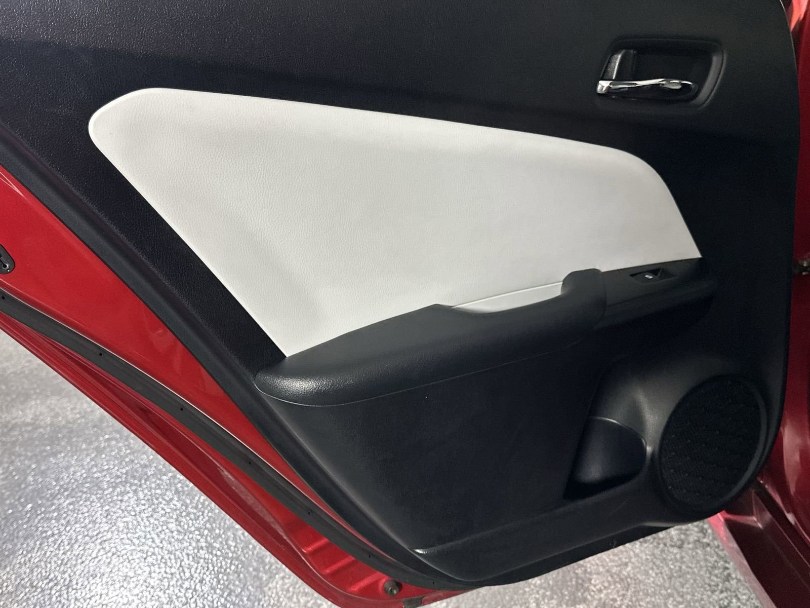 Used 2018 Toyota Prius Prime Advanced w/ Carpet Mat Package image 33