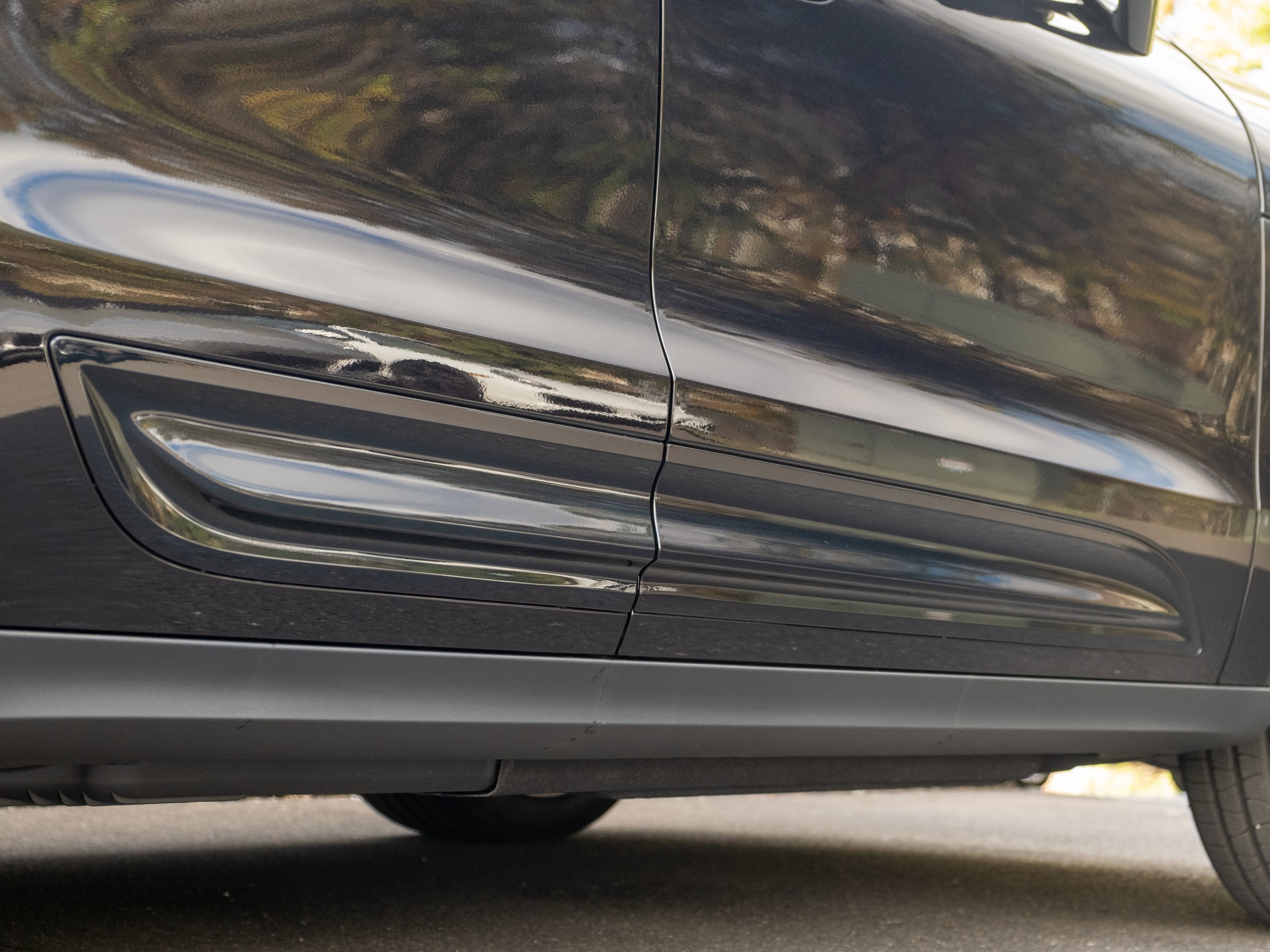 Certified 2026 Porsche Macan AWD/4WD image 36