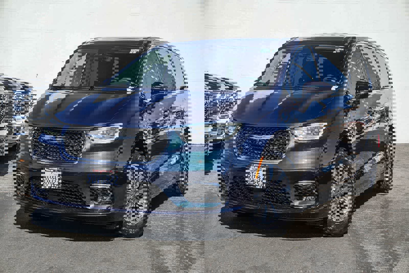 Used 2022 Chrysler Pacifica Touring-L image 1