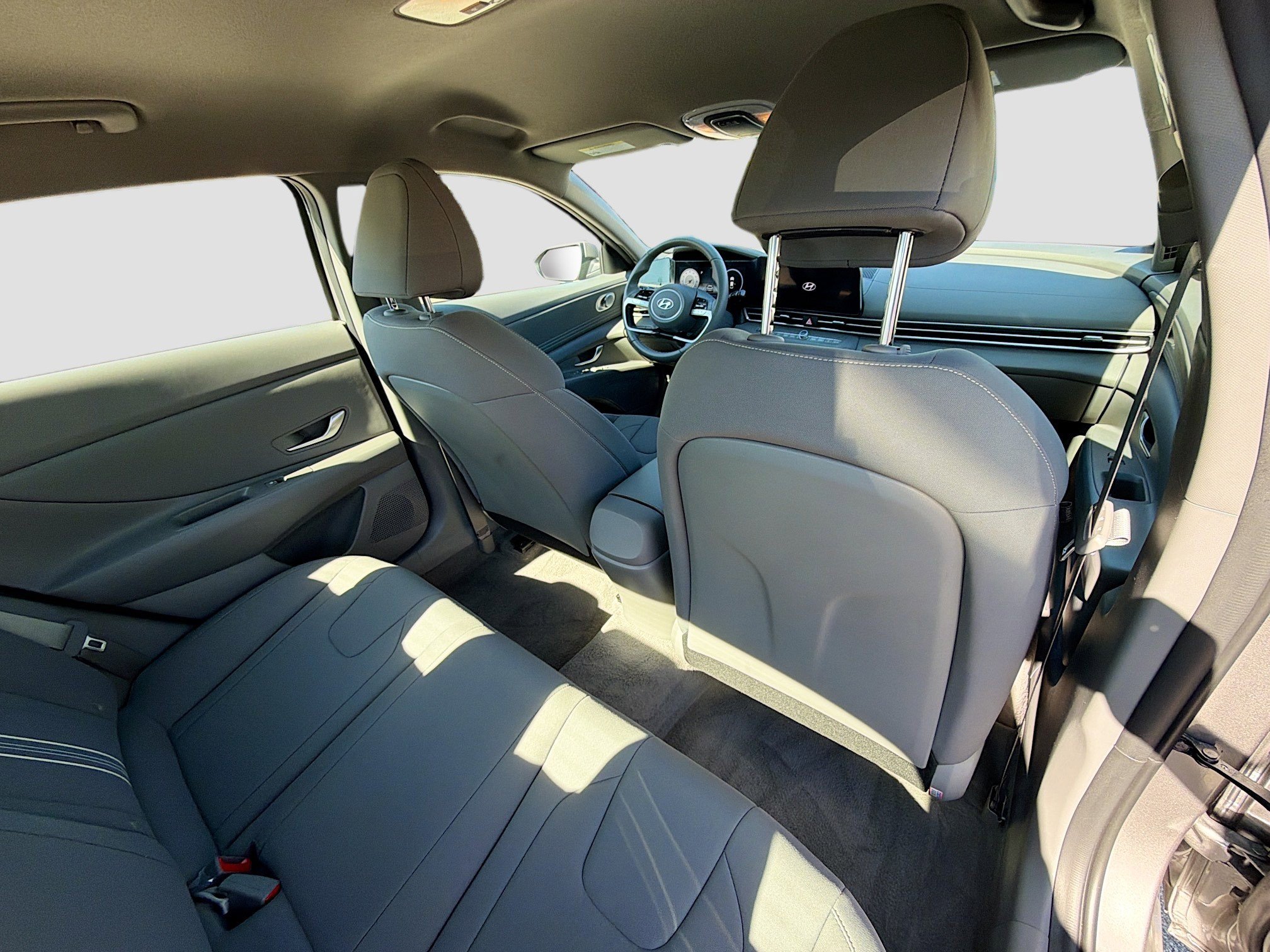 Used 2023 Hyundai Elantra SEL w/ Convenience Package image 26