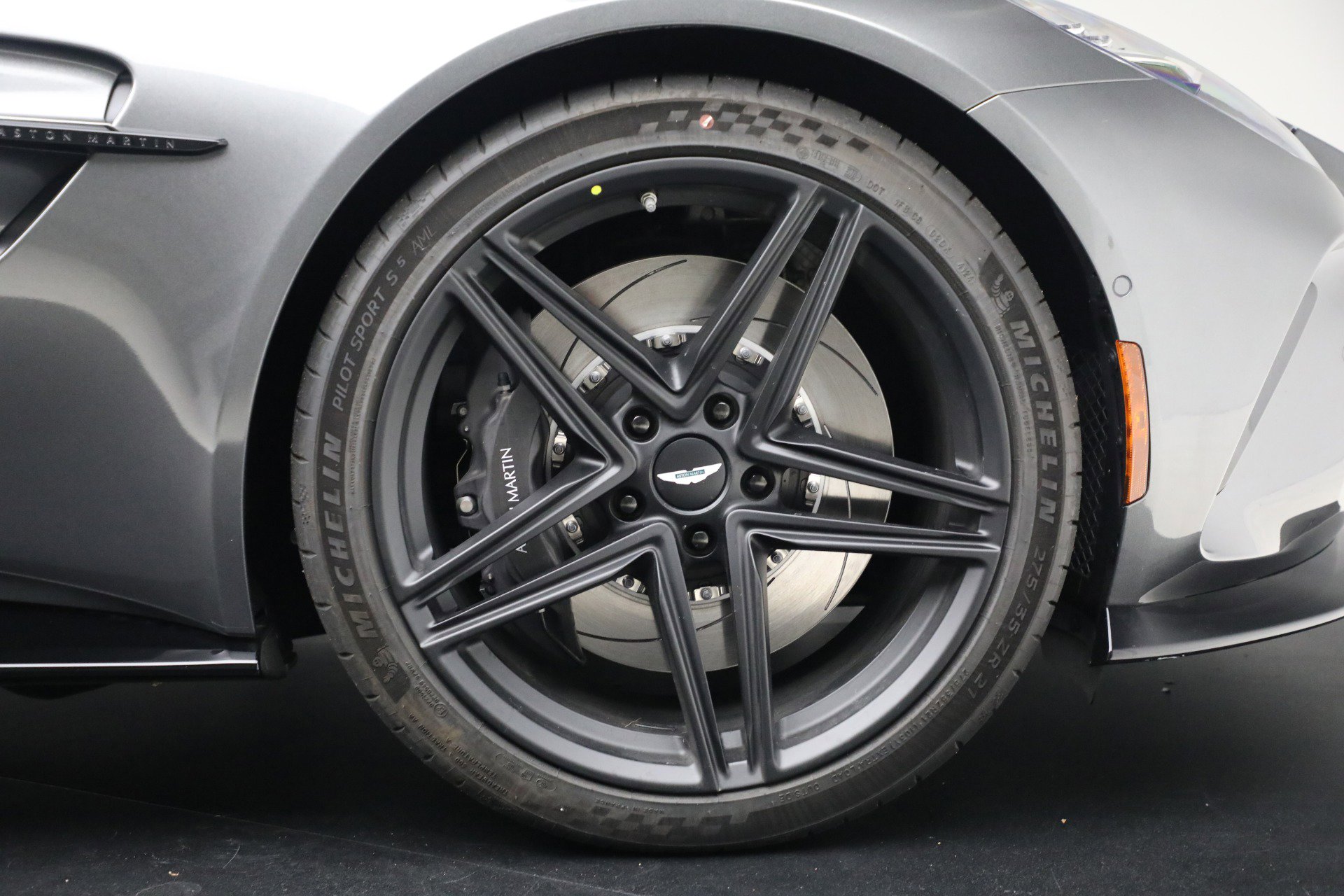 New 2026 Aston Martin V8 Vantage Roadster image 49