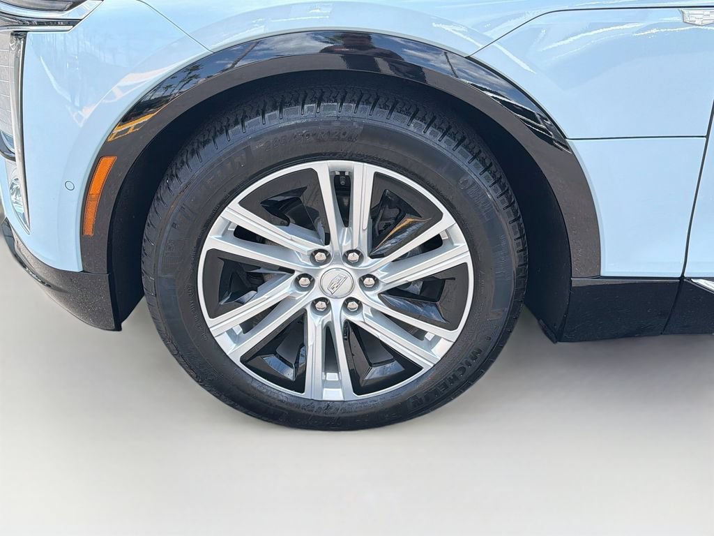 Certified 2024 Cadillac Lyriq Tech w/ Driver Assist Package RWD image 41