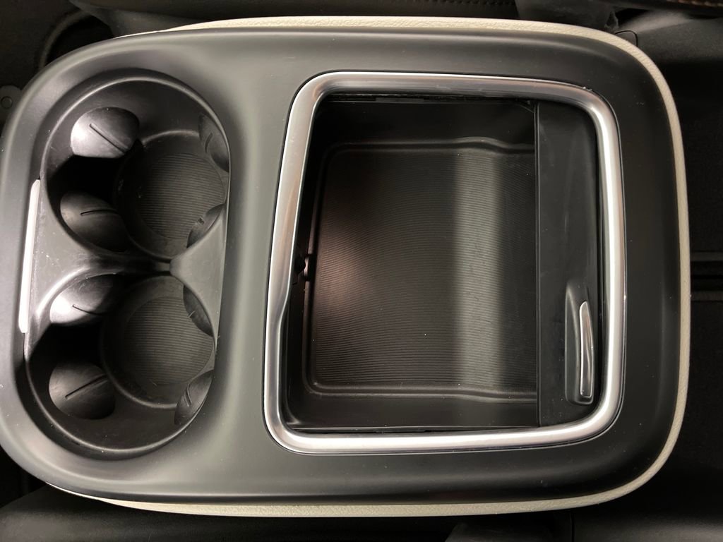 Used 2019 Chrysler Pacifica Touring-L Plus w/ Advanced Safetytec Group FWD image 25