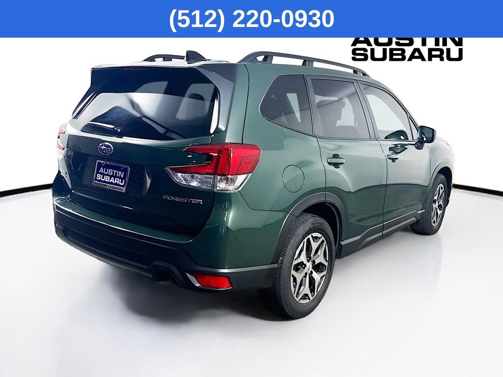 Used 2024 Subaru Forester Premium image 8