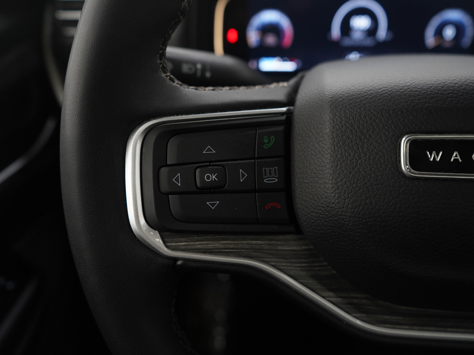 Used 2023 Jeep Wagoneer L Series II w/ Premium Group I image 26