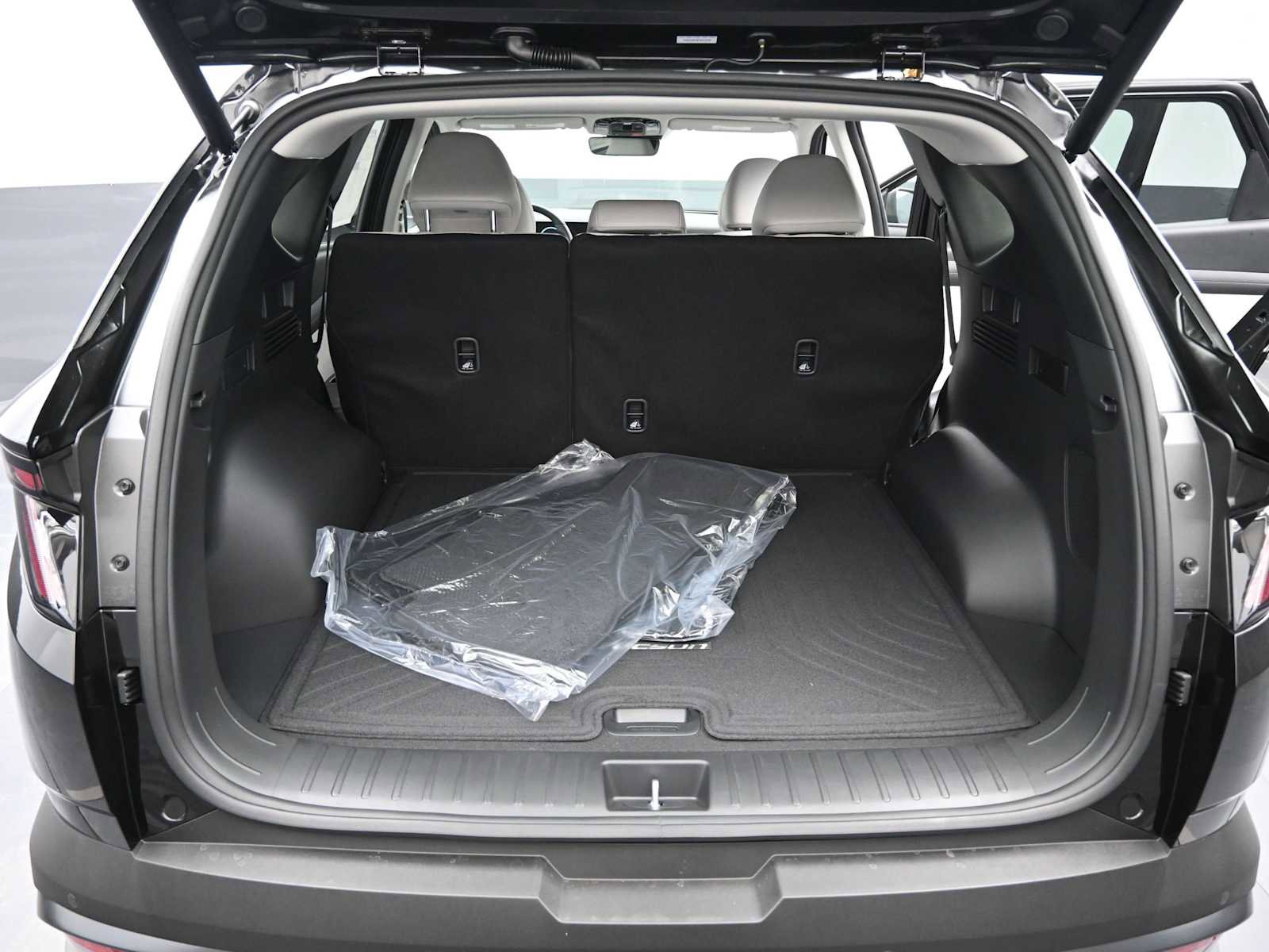 New 2026 Hyundai Tucson Limited image 13