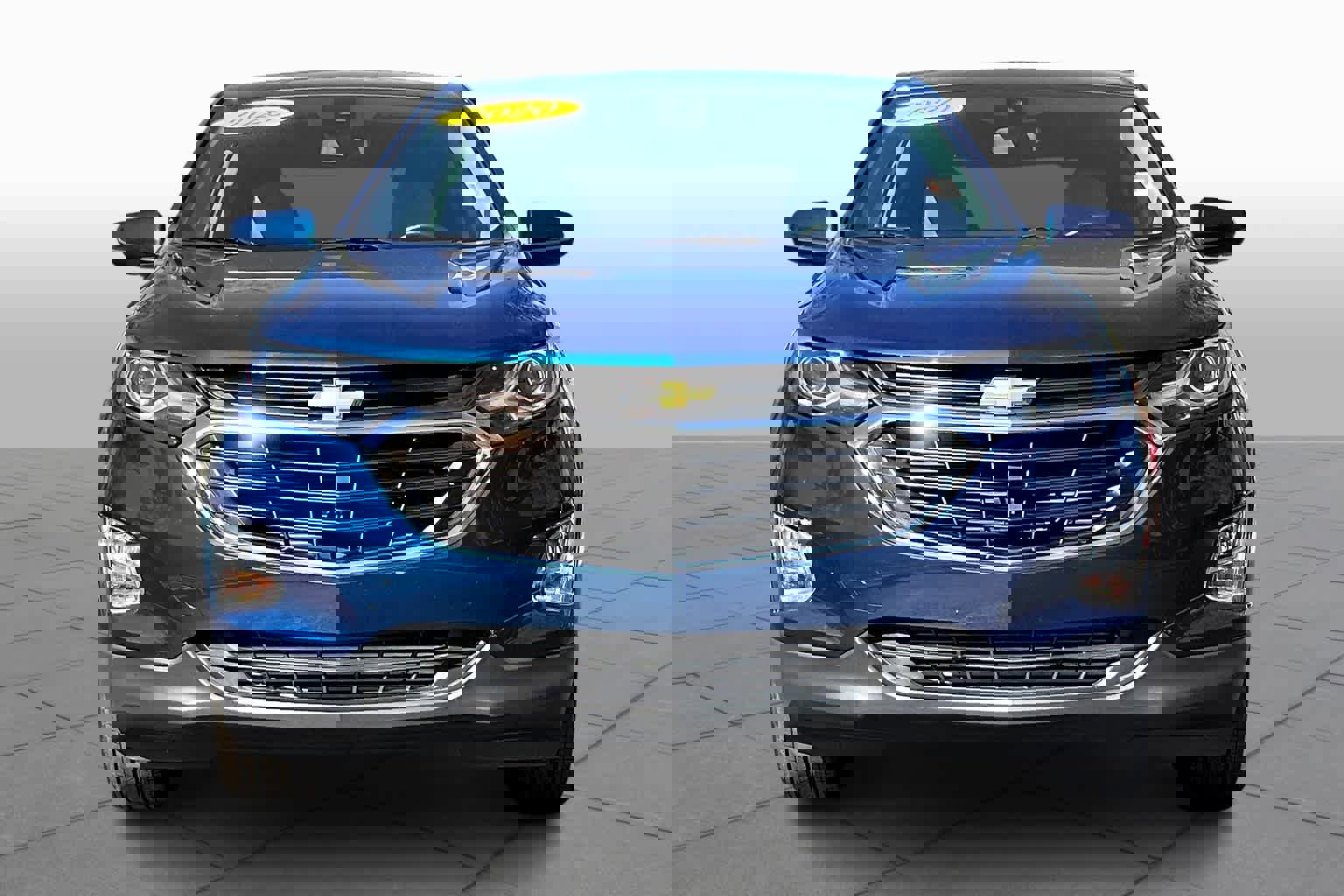 Used 2020 Chevrolet Equinox LT w/ Driver Convenience Package image 3